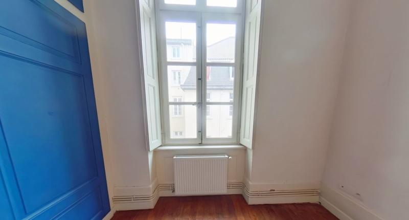 Appartement - 140 m² - 5 pièces