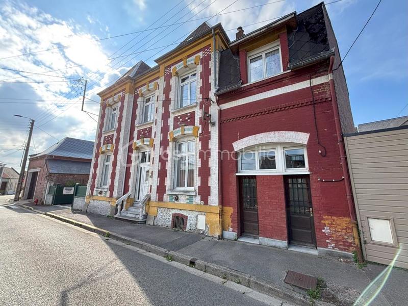 Maison - 230 m² - 7 pièces