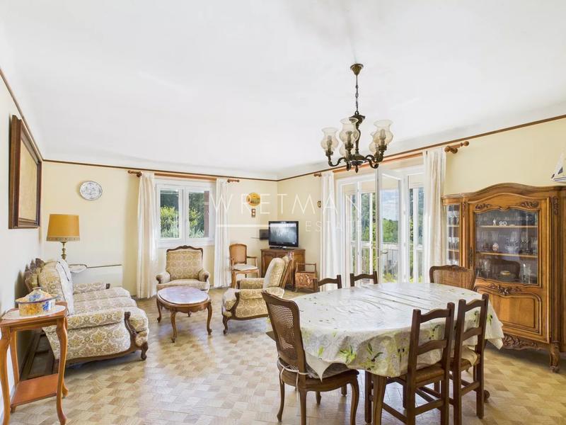 Villa - 192 m² - 8 pièces