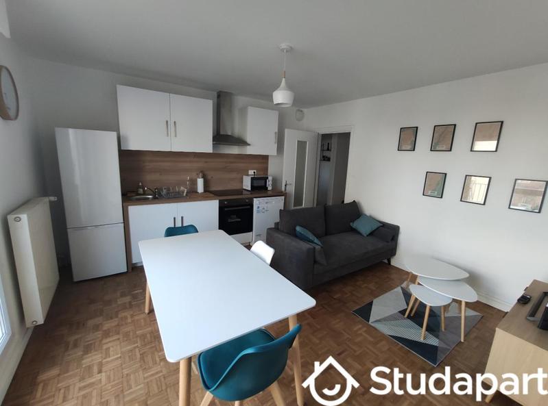 Chambre - 11 m² - 1 pièce