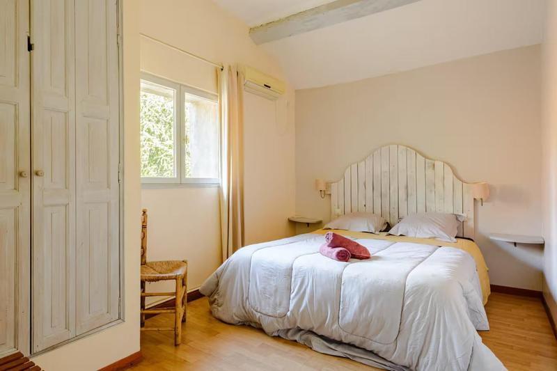 Propriété - 364 m² - 7 pièces