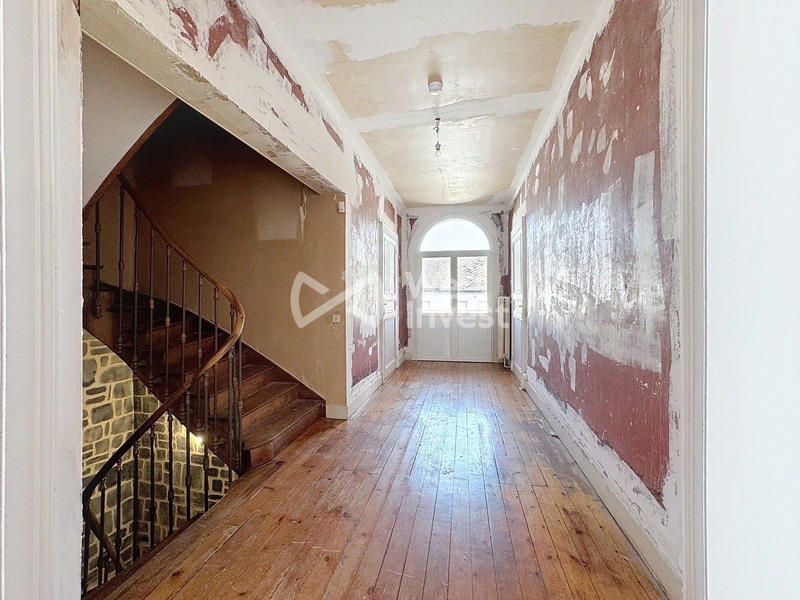 Maison - 200 m² - 10 pièces