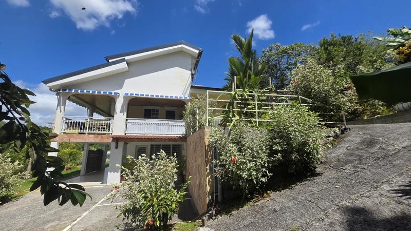 Maison - 30 m² - 8 pièces