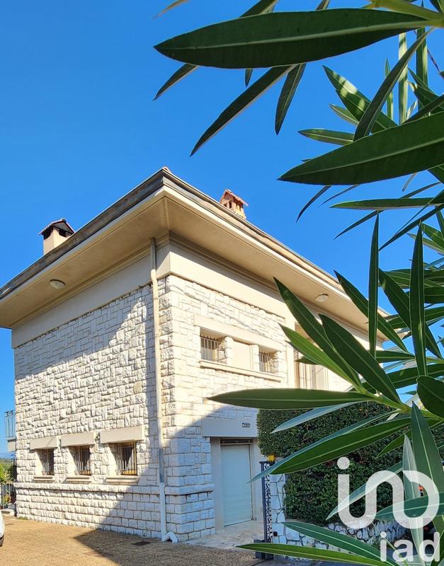 Maison - 144 m² - 7 pièces