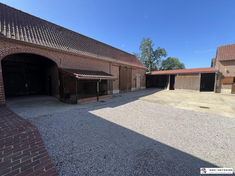 Maison - 257 m² - 10 pièces