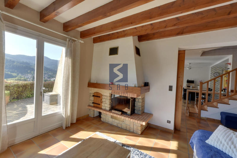 Maison - 140 m² - 6 pièces