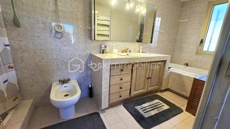 Maison traditionnelle - 130 m² - 5 pièces