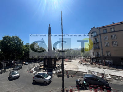 Appartement - 177 m² - 7 pièces