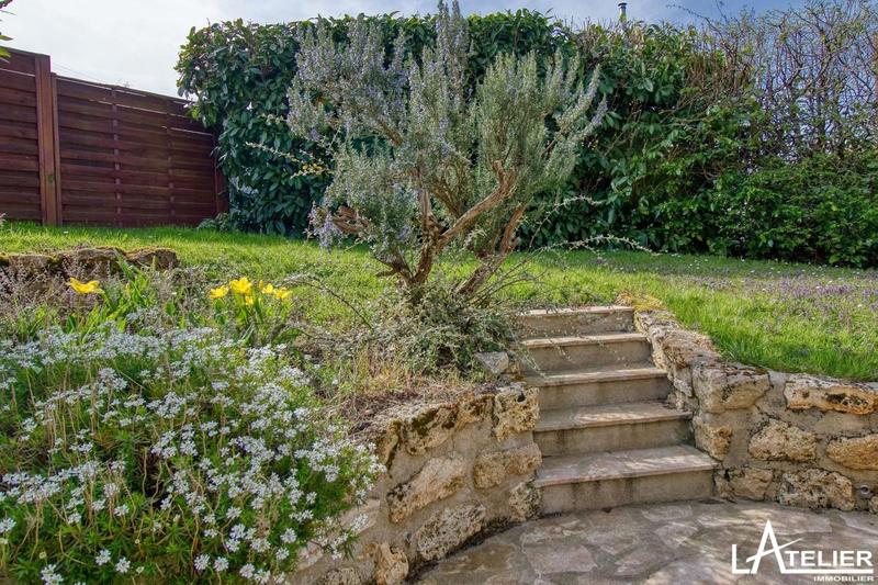 Maison - 169 m² - 9 pièces