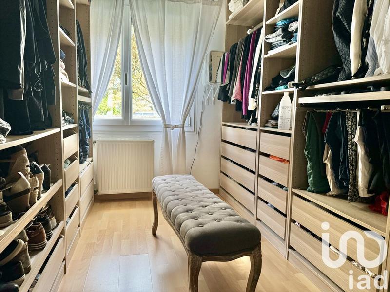 Maison - 250 m² - 9 pièces