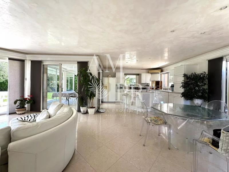 Villa - 175 m² - 3 pièces