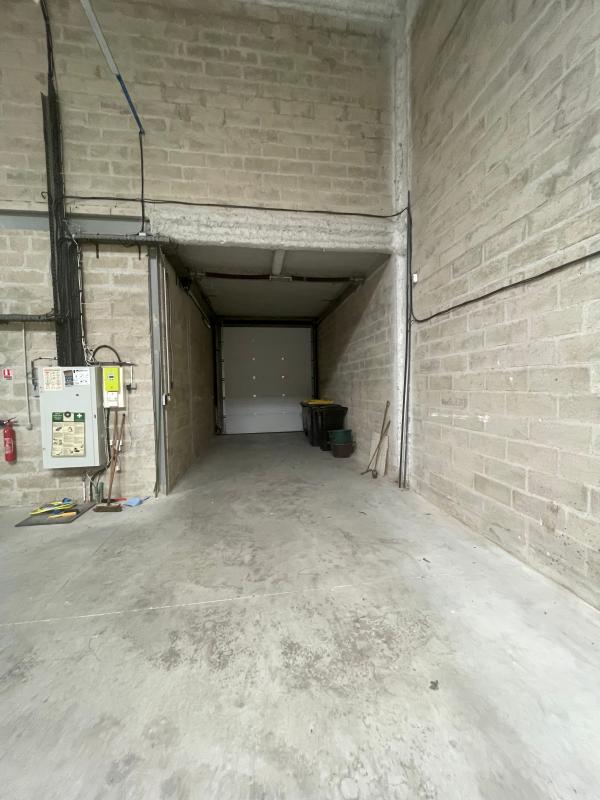 Local commercial - 679 m²