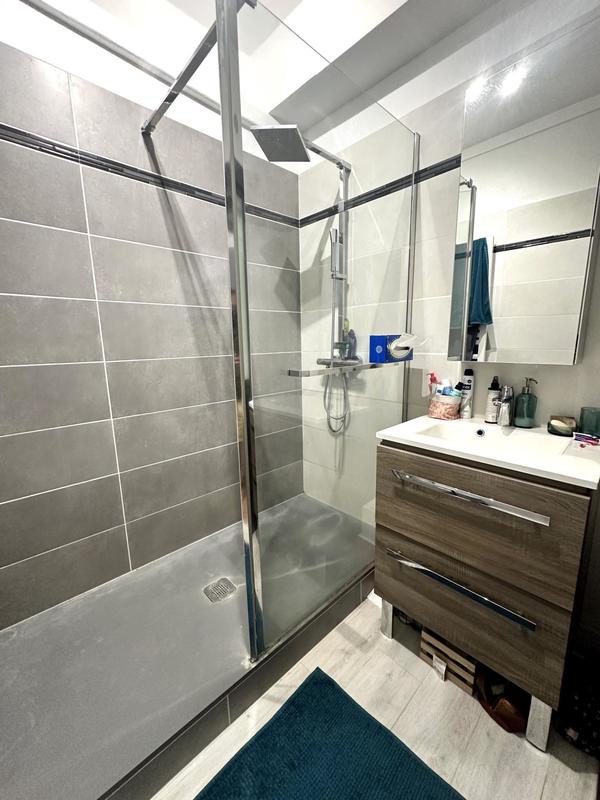 Appartement - 79 m² - 3 pièces