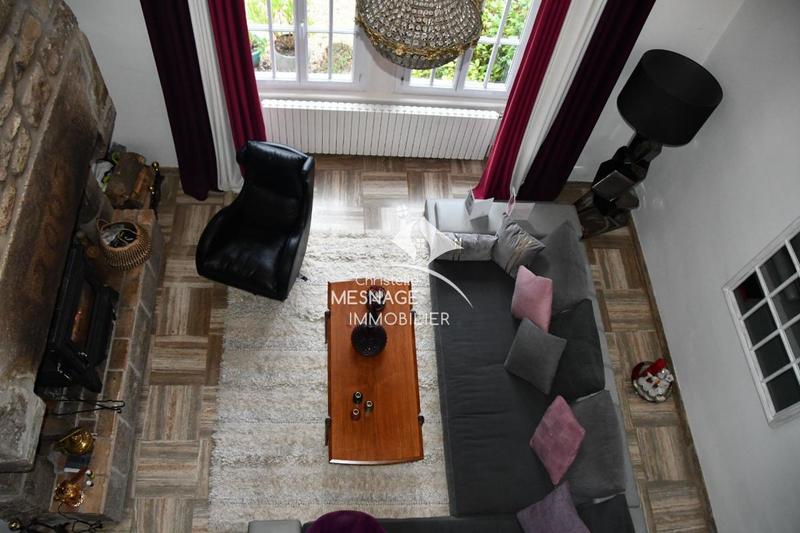 Demeure - 270 m² - 10 pièces