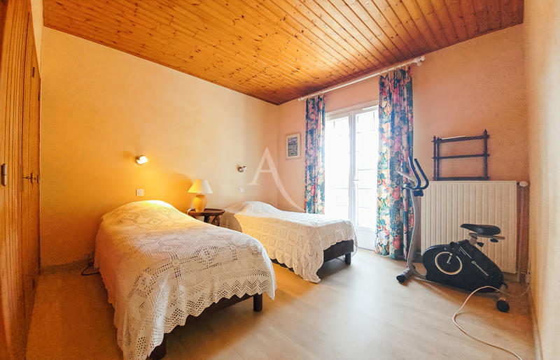 Maison - 170 m² - 6 pièces