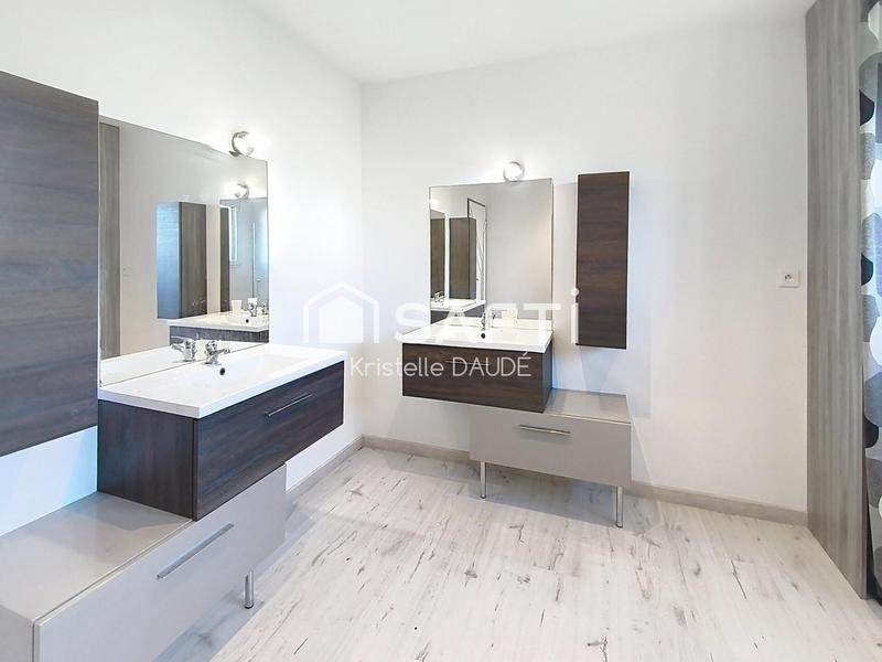 Maison - 244 m² - 8 pièces