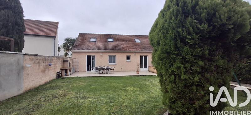 Maison - 96 m² - 5 pièces