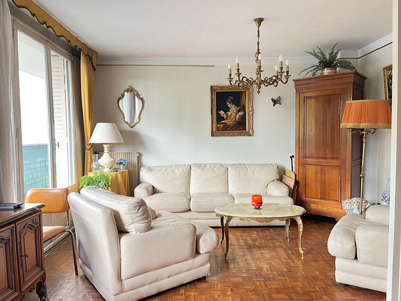 Appartement - 94 m² - 5 pièces