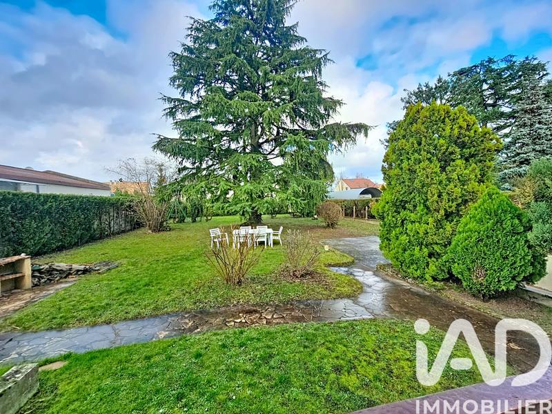 Maison - 188 m² - 9 pièces