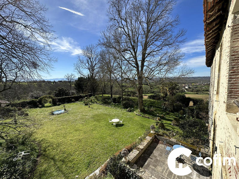 Château - 374 m² - 9 pièces