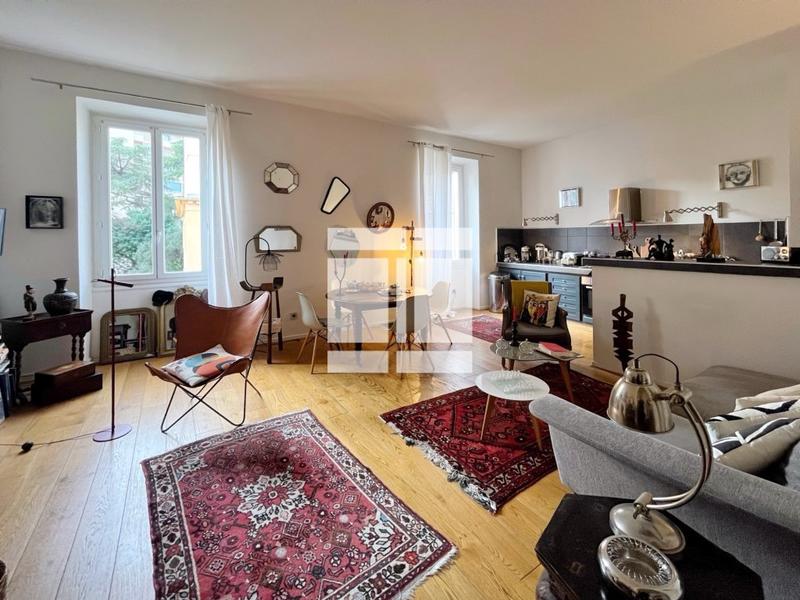 Appartement - 80 m² - 3 pièces