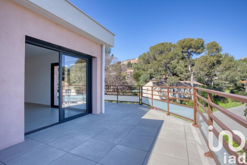 Appartement - 98 m² - 4 pièces