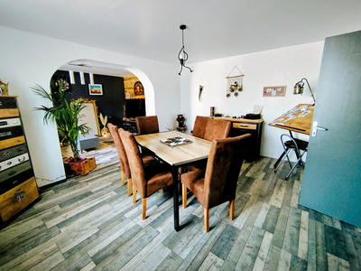 Maison - 163 m² - 8 pièces