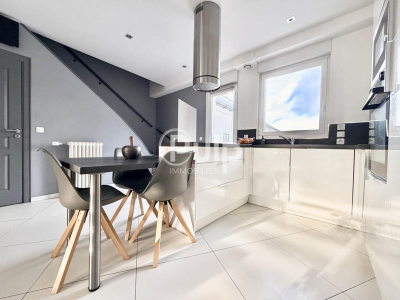 Maison de ville - 140 m² - 6 pièces