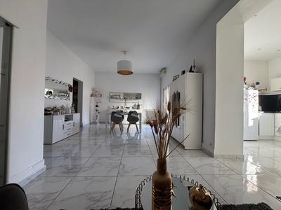 Maison - 138 m² - 5 pièces