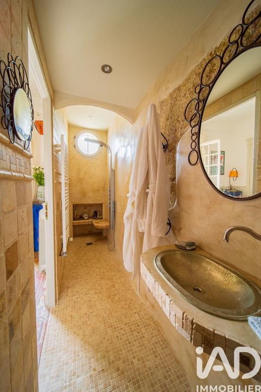 Maison - 345 m² - 10 pièces