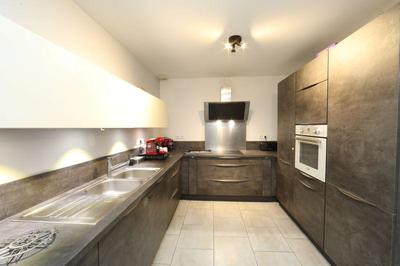 Maison contemporaine - 553 m² - 4 pièces