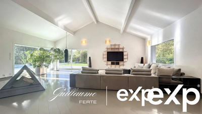 Villa - 297 m² - 6 pièces