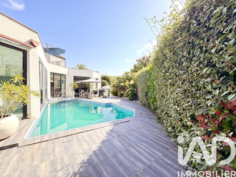 Maison de maîtres - 220 m² - 6 pièces