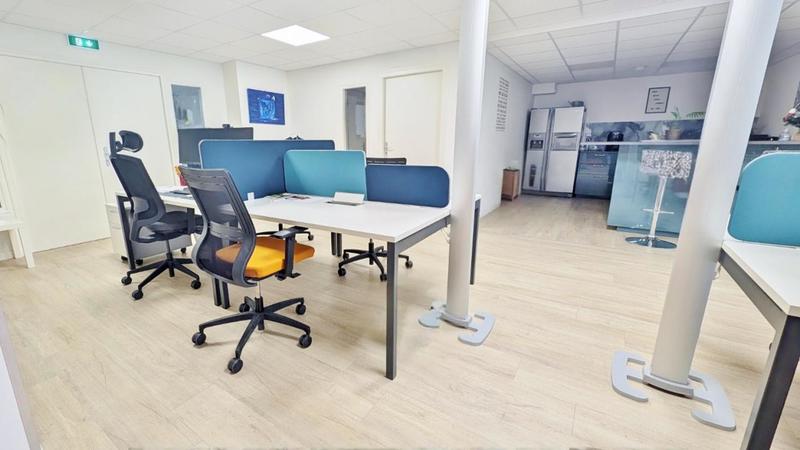 Bureau - 240 m² - 7 pièces