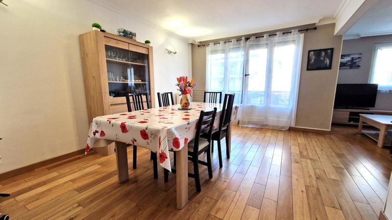 Appartement - 98 m² - 5 pièces