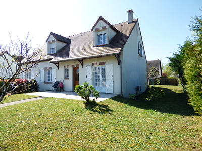Maison - 181 m² - 6 pièces