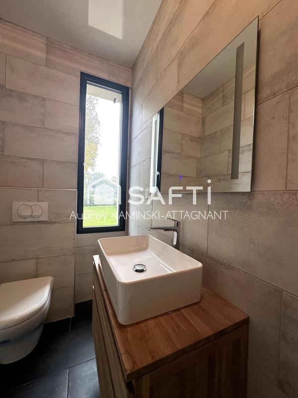 Maison - 268 m² - 9 pièces