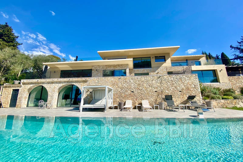 Villa - 372 m² - 8 pièces