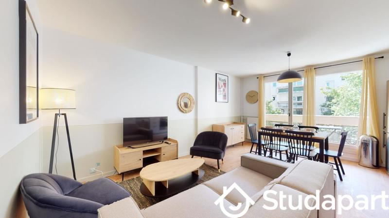 Chambre - 11 m² - 1 pièce