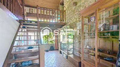 Maison - 200 m² - 5 pièces