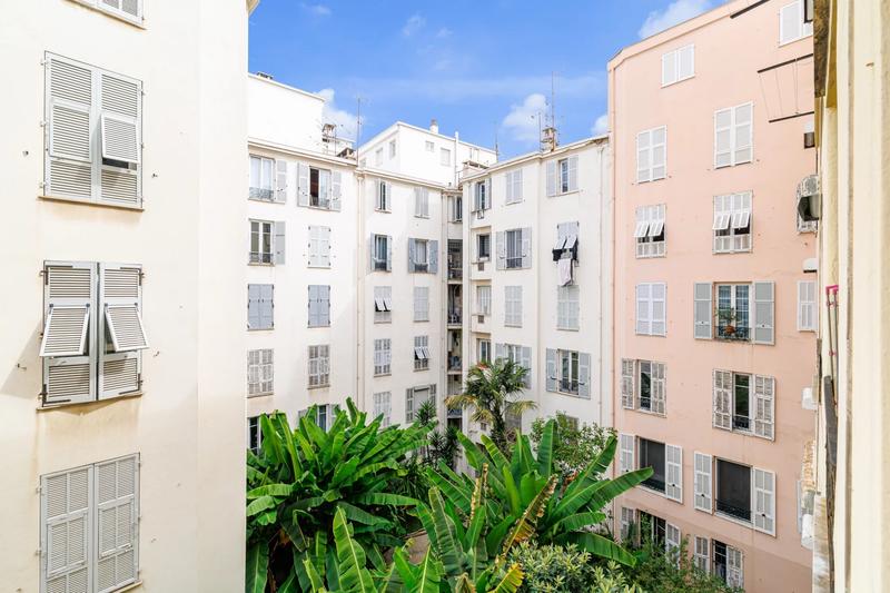 Appartement - 100 m² - 4 pièces