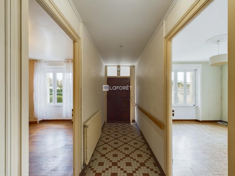 Maison traditionnelle - 120 m² - 6 pièces