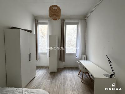Chambre - 10 m² - 5 pièces