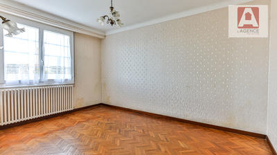 Maison - 97 m² - 6 pièces