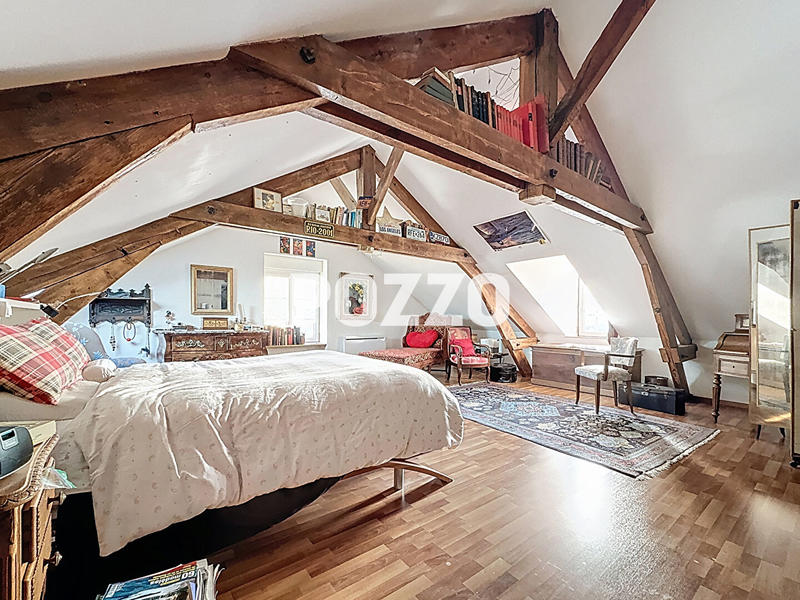 Maison bourgeoise - 337 m² - 12 pièces