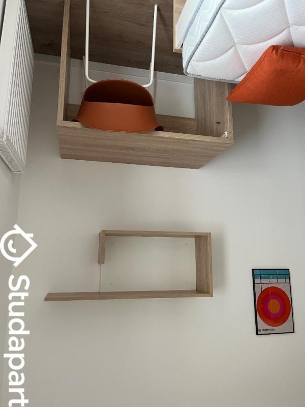 Chambre - 9 m² - 1 pièce