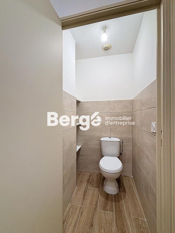 Bureau - 71 m² - 4 pièces