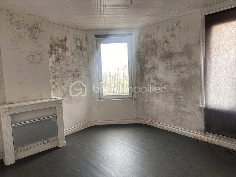 Maison - 180 m² - 9 pièces