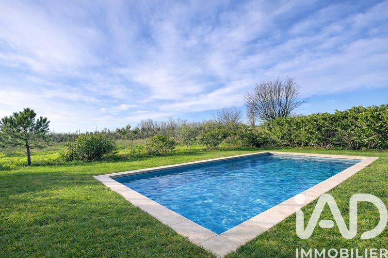 Maison - 460 m² - 13 pièces