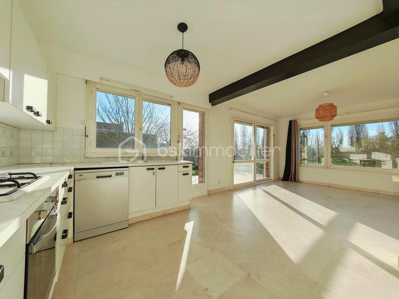 Maison - 110 m² - 4 pièces